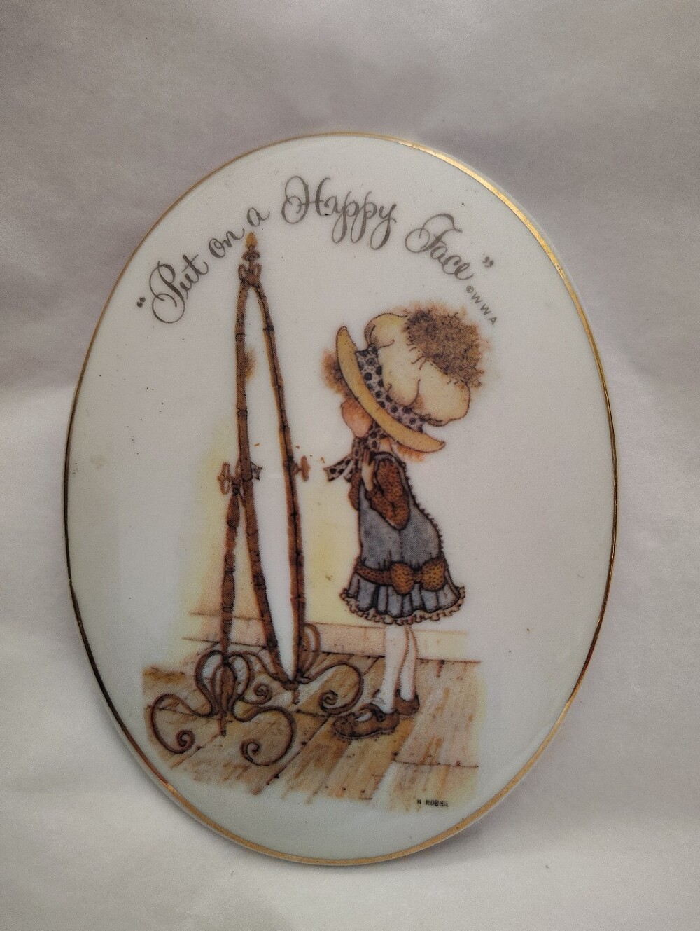 Vintage 1973 Holly Hobbie Porcelain Oval Wall Plaque Put On A Happy Face